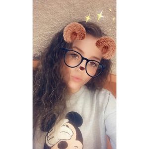 Meet your Posher, Danielle